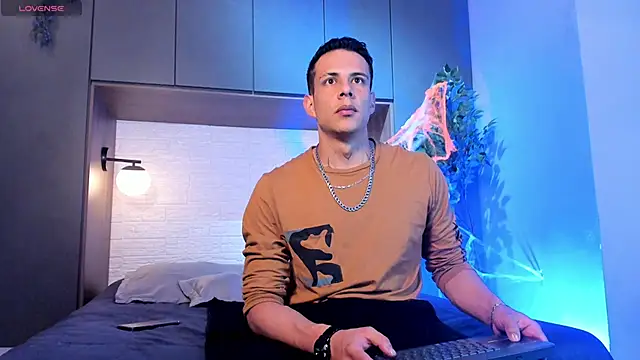 Snapshot of Dustin_Sonne chatting on 7, 11, 2025 Dustin Sonne online show from 7, 11, 2025