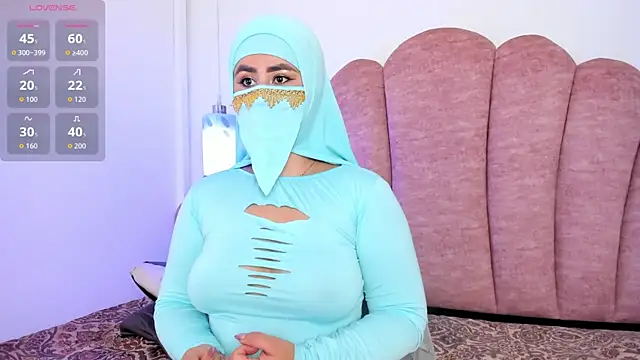 Snapshot of halabi_saha chatting on 17, 10, 2025 halabi saha online show from 17, 10, 2025