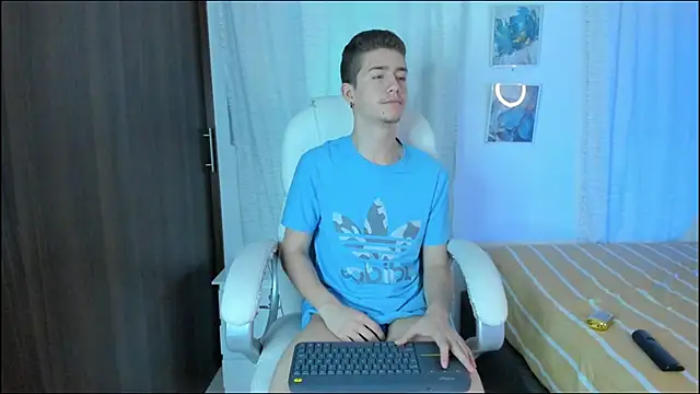 Snapshot of ThiagooJames chatting on 13, 9, 2025 ThiagooJames online show from 13, 9, 2025