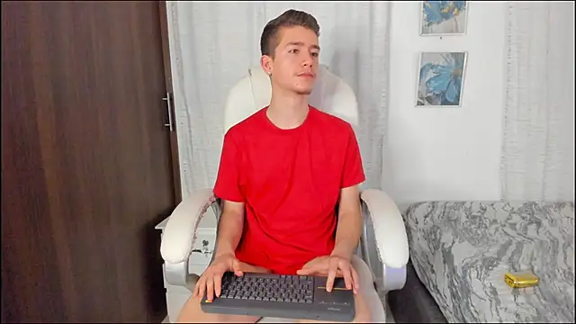 Snapshot of ThiagooJames chatting on 7, 10, 2025 ThiagooJames online show from 7, 10, 2025