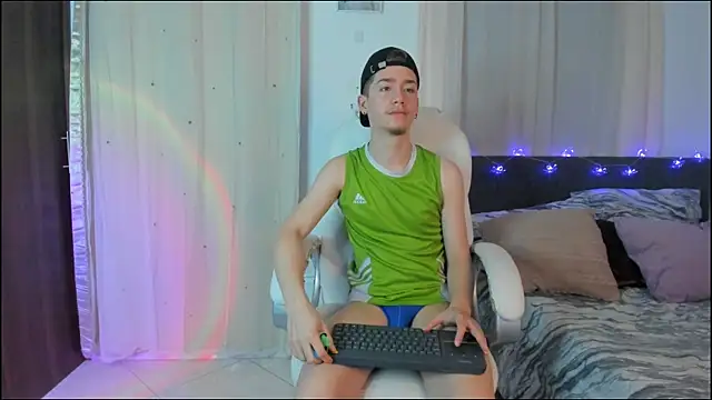 ThiagooJames online show from 23, 12, 2025