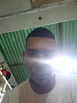 Snapshot of sexyboy_fox chatting on 16, 12, 2025 sexyboy fox online show from 16, 12, 2025