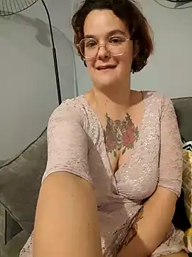 DadoTigresse online show from 18, 10, 2025