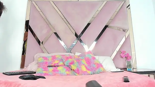 Akiraht online show from 11, 11, 2025