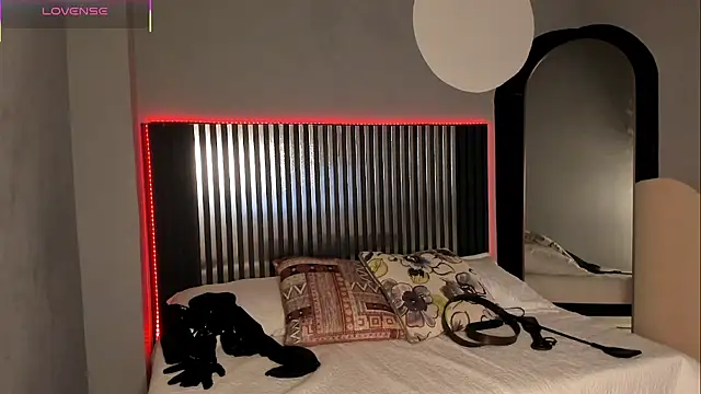 Snapshot of Emilybeltons chatting on 17, 10, 2025 Emilybeltons online show from 17, 10, 2025