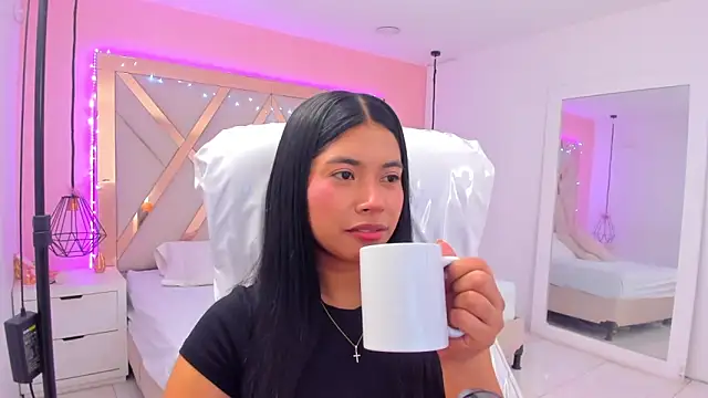 samantaa shy online show from 11, 3, 2026