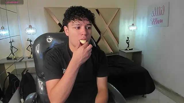 BenjaminBottonn online show from 11, 10, 2025