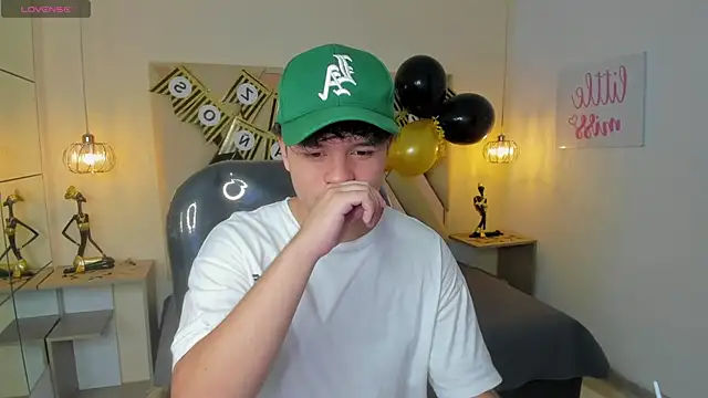 BenjaminBottonn online show from 18, 10, 2025