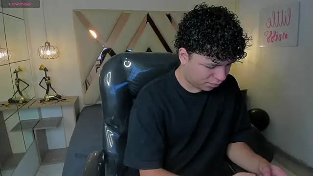 BenjaminBottonn online show from 20, 10, 2025