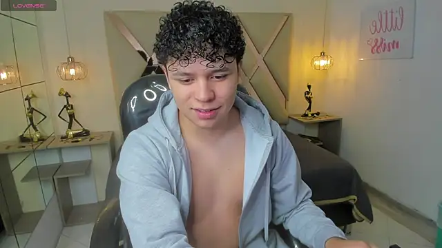 BenjaminBottonn online show from 25, 10, 2025