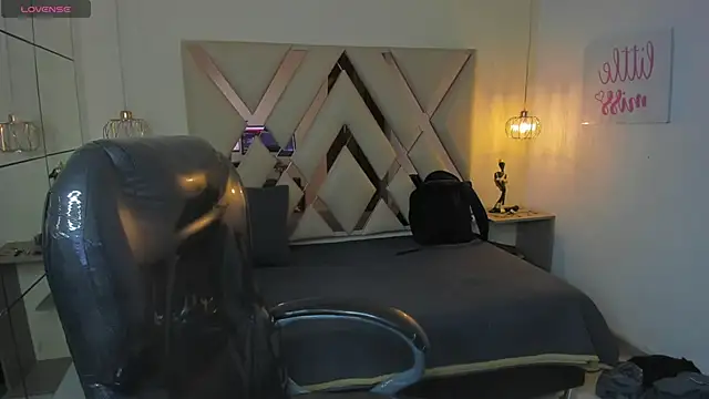 BenjaminBottonn online show from 27, 10, 2025