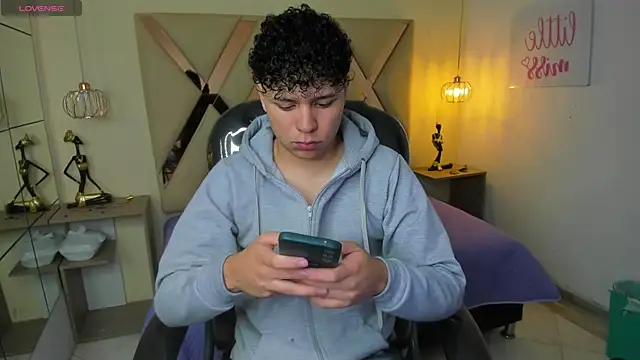 BenjaminBottonn online show from 5, 11, 2025