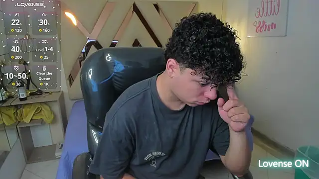 BenjaminBottonn online show from 9, 11, 2025