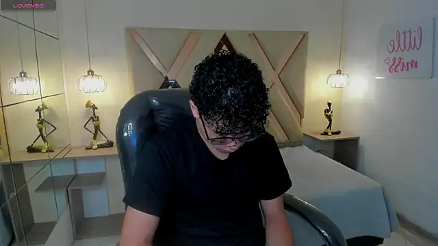 BenjaminBottonn online show from 16, 11, 2025