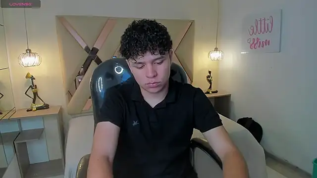 BenjaminBottonn online show from 19, 11, 2025