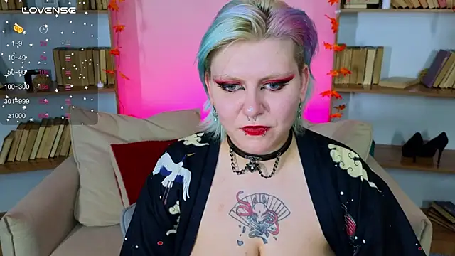 bluelunaray online show from 13, 10, 2025