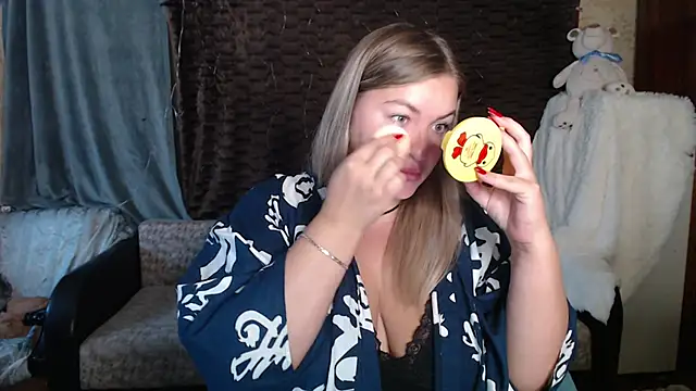 Snapshot of NikaSkylink chatting on 10, 10, 2025 NikaSkylink online show from 10, 10, 2025