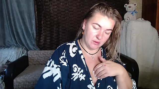 Snapshot of NikaSkylink chatting on 22, 10, 2025 NikaSkylink online show from 22, 10, 2025