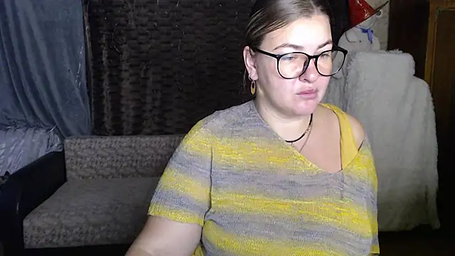 Snapshot of NikaSkylink chatting on 6, 11, 2025 NikaSkylink online show from 6, 11, 2025