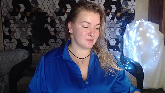 Snapshot of NikaSkylink chatting on 19, 11, 2025 NikaSkylink online show from 19, 11, 2025