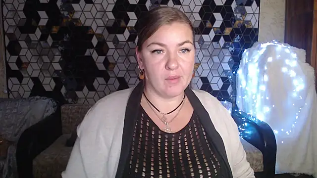 Snapshot of NikaSkylink chatting on 20, 11, 2025 NikaSkylink online show from 20, 11, 2025