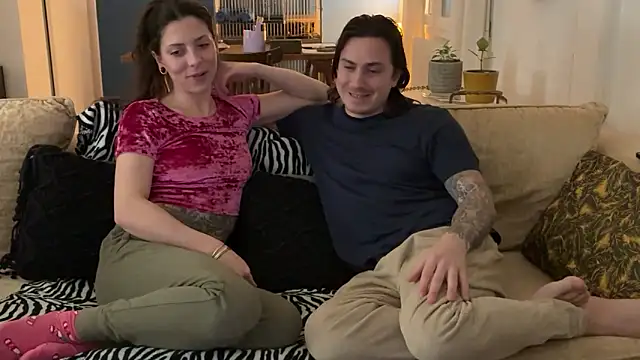 Snapshot of Airelle chatting on 27, 3, 2026 Airelle online show from 27, 3, 2026