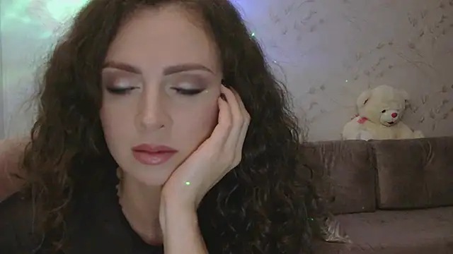 Snapshot of Amber_Carrol chatting on 28, 11, 2025 Amber Carrol online show from 28, 11, 2025