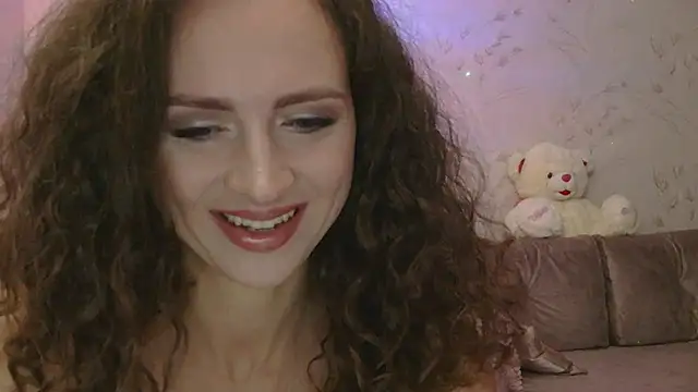 Snapshot of Amber_Carrol chatting on 14, 12, 2025 Amber Carrol online show from 14, 12, 2025