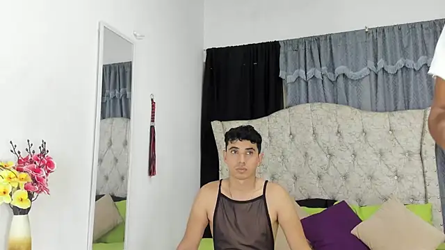 daring sexy boys online show from 7, 11, 2025