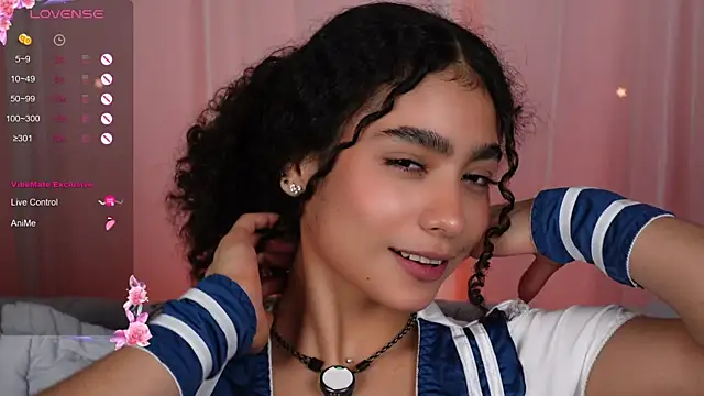 Snapshot of Victoria_Curly chatting on 4, 10, 2025 Victoria Curly online show from 4, 10, 2025