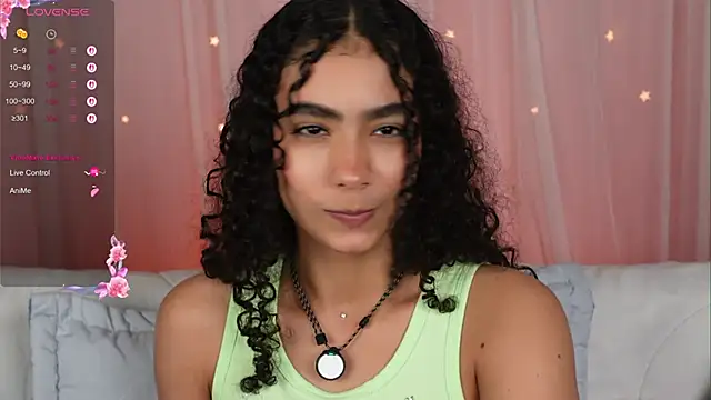 Snapshot of Victoria_Curly chatting on 11, 10, 2025 Victoria Curly online show from 11, 10, 2025
