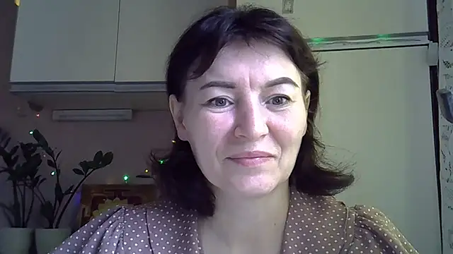 Krystal 82 online show from 22, 9, 2025