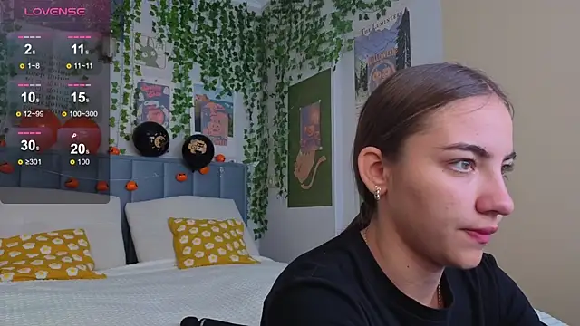 Ashley Pierce online show from 4, 11, 2025