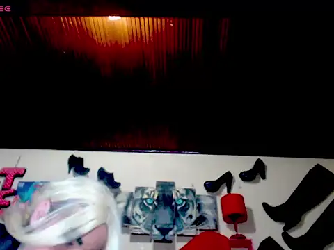 blondehot5v online show from 26, 9, 2025
