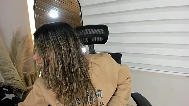 Rachell criss online show from 30, 10, 2025