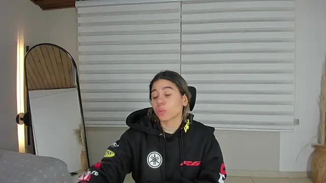 Rachell criss online show from 30, 11, 2025