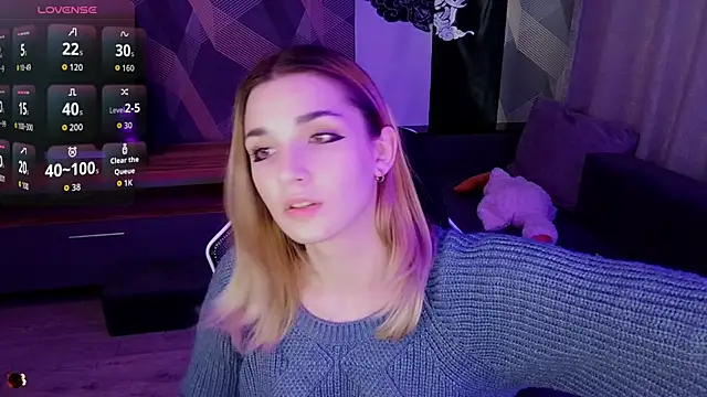 Sandy Belle online show from 9, 10, 2025