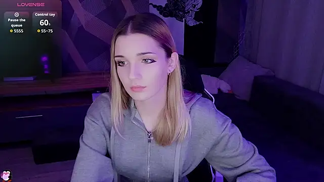 Sandy Belle online show from 31, 10, 2025