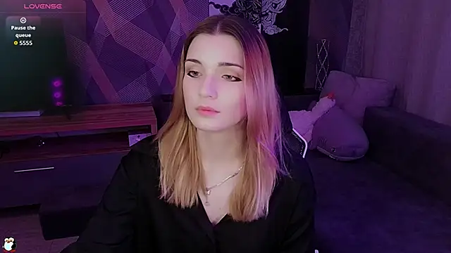 Sandy Belle online show from 22, 11, 2025