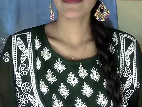 zara Khan0 online show from 27, 9, 2025