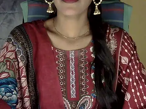 zara Khan0 online show from 6, 10, 2025