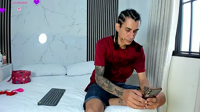 Snapshot of JackAndRosse_ chatting on 10, 3, 2026 JackAndRosse online show from 10, 3, 2026