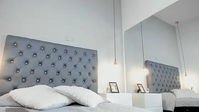 ScarlettGonzalez  online show from 15, 10, 2025