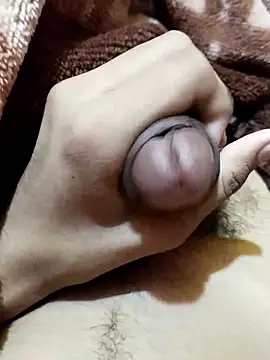 Snapshot of saneer69tew chatting on 8, 10, 2025 saneer69tew online show from 8, 10, 2025