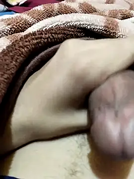 Snapshot of saneer69tew chatting on 15, 10, 2025 saneer69tew online show from 15, 10, 2025