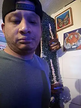 Snapshot of vboli08 chatting on 7, 11, 2025 vboli08 online show from 7, 11, 2025