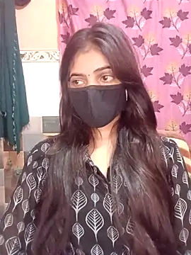 Queen Pooja7 online show from 3, 10, 2025