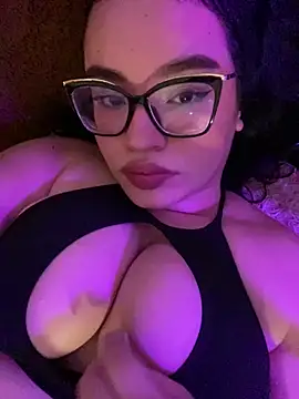 Emily Taylor2 online show from 27, 9, 2025