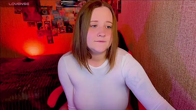 Snapshot of NaomiRey1 chatting on 28, 3, 2026 NaomiRey1 online show from 28, 3, 2026