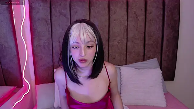 Snapshot of Megan__cole1 chatting on 23, 9, 2025 Megan cole1 online show from 23, 9, 2025